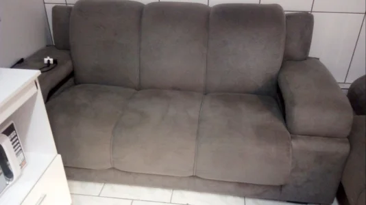 Sofá Tres e Dois Lugares