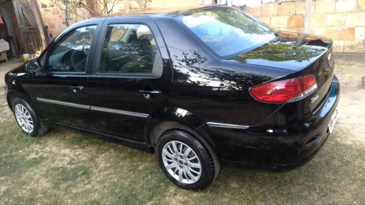 Siena Impecavél - Carro Mulher
