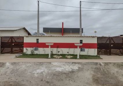Casa em Itanhaém com Garagem para 3 Carros, Piscina!