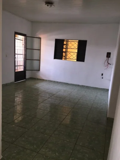 Aluga SE Salao Comercial e Casa com Piscina
