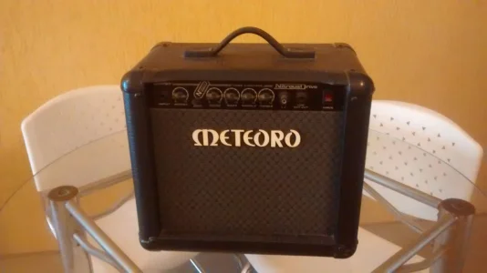 Amplificador Meteoro Nitrous Drive 15w