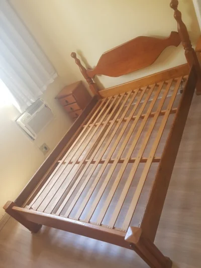 Cama e Criados Mudos