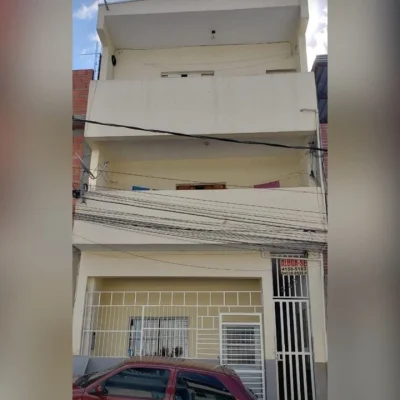 Vende-se Prédio