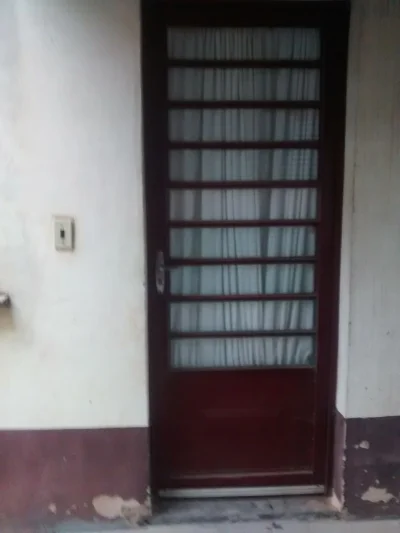 à Venda ou Troca Numa Casa