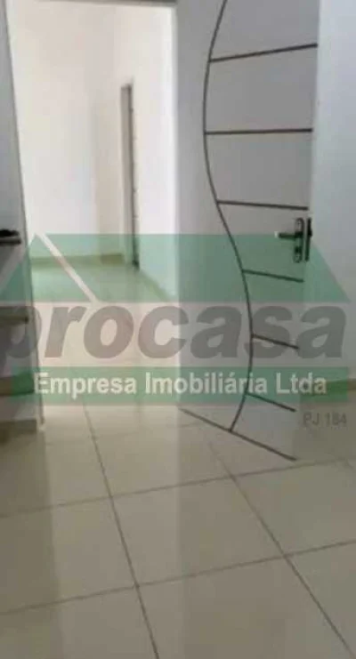 Aluga-se Ponto Comercial num 1ro Andar, Educandos!