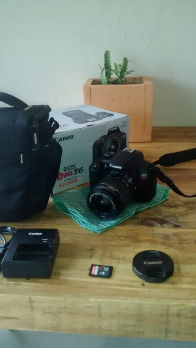 Camera Canon Rebel T6