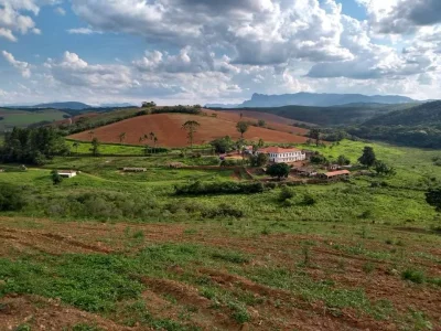 Fazenda Colonial à Venda