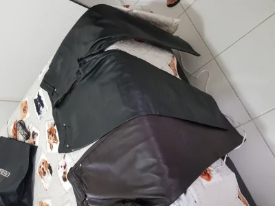 Calça de Couro