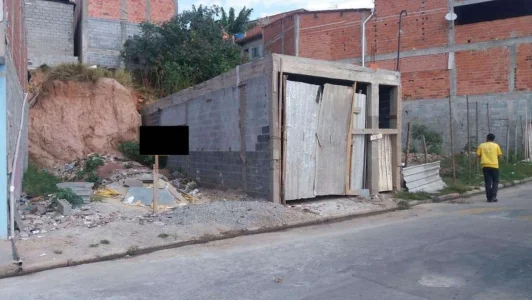 Terreno Plano com 125m2 Pronto para Construir