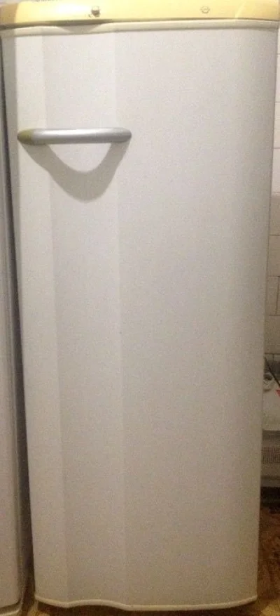 Geladeira Eletrolux Modelo Re26, em Perfeito Estado de Conservação,gelando Perfeitamente