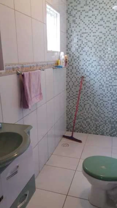 Excelente Casa Térrea de 4 Cômodos