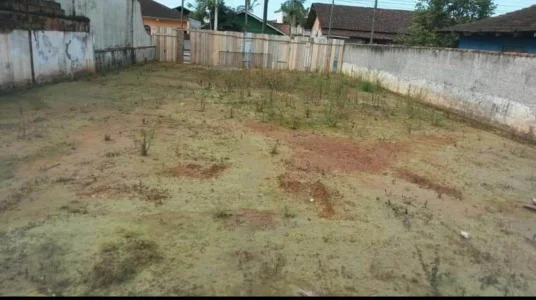 Terreno à Venda