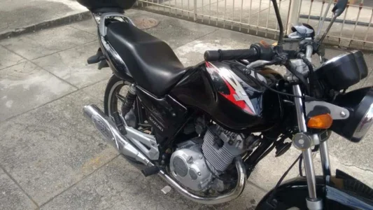 Moto Suzuki Yes 125