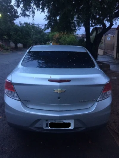 GM Chevrolet Prisma Sed. Lt 1.0 8v Flex 2014/2015 Prata 2015