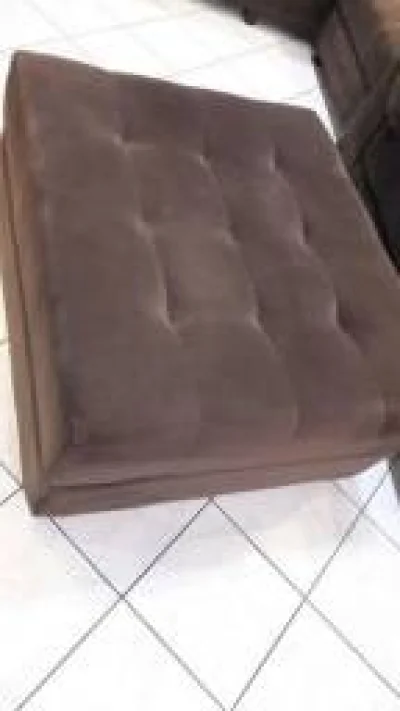 Chaise e Puff de Veludo Marrom (usado)