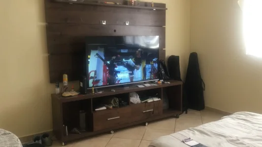 Hack com Painel para TV 60 Polegadas