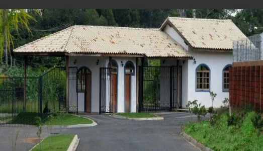 Terreno 1000m2 em Condominio Fechado