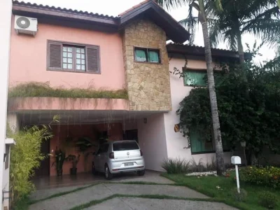 Sobrado com Piscina - Aceita Permuta Menor Valor