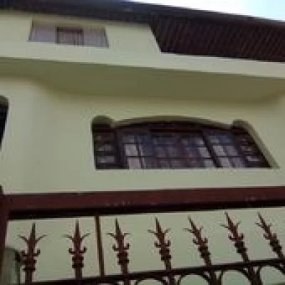Imóvel com 5 Casas