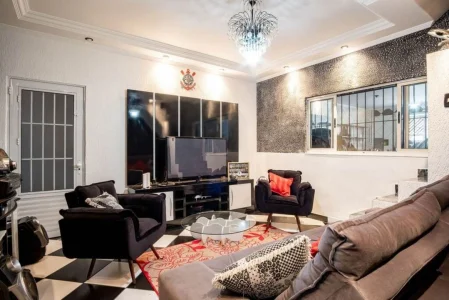 Casa com 4 Dormitórios à Venda 60 m2 - Vila Tolstoi - São PA