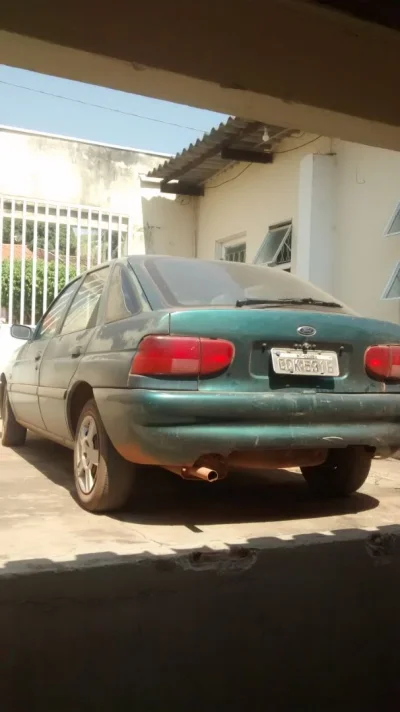 Vendo Escort 97/98 Gásolina "barato" 2.500,00