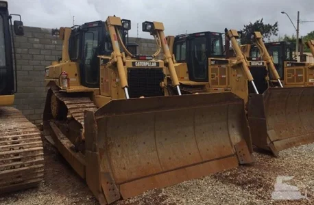 Trator de Esteira Caterpillar D6t