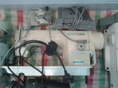 Máquina de Costura Industrial