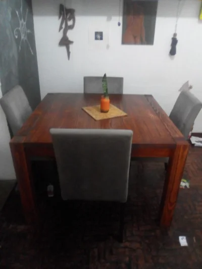 Mesa Quadrada de Madeira Bocote
