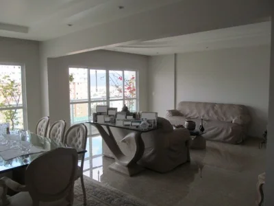 Cobertura 5 Suítes, Piscina, 4 Garagens na Ponta da Praia