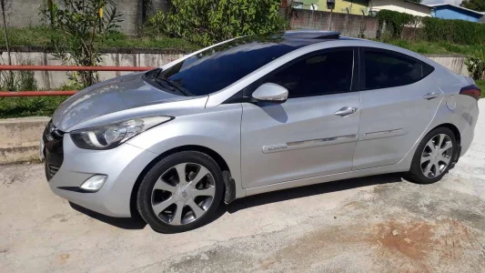 Hyundai Elantra Sedan 1.8 Gls (aut) 2012