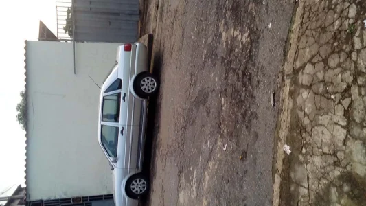 Vendo Carro Santana 2001 Completa