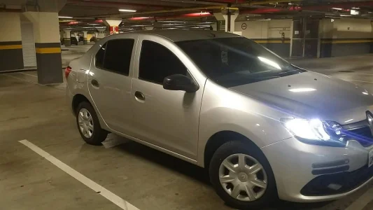 Renault Logan Authentique 1.0 16v (flex) 2017