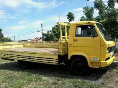 Vendo ou Troco por Carro