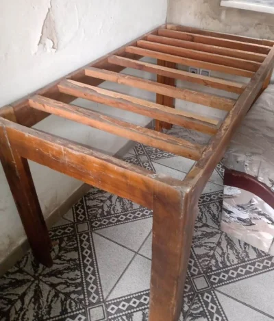 em Madeira e Granito
