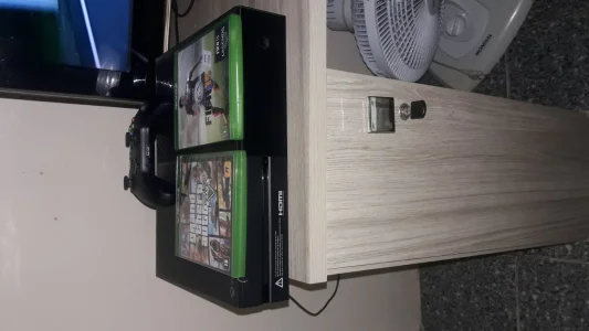XBOX One 500gb 1 Controle 2 Jogo