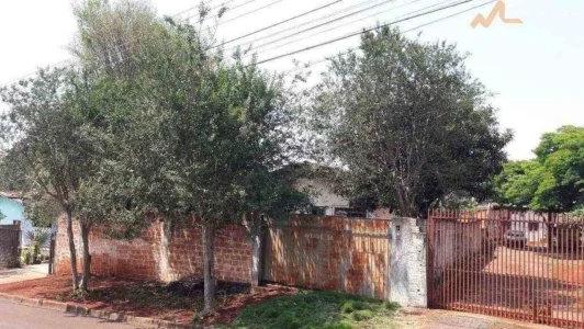 Terreno Grande, Perto do Centro, com uma Casa, Local Super Tranquilo