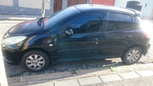 Peugeot 207 Hatch XR 1.4 8v (flex) 4p 2010