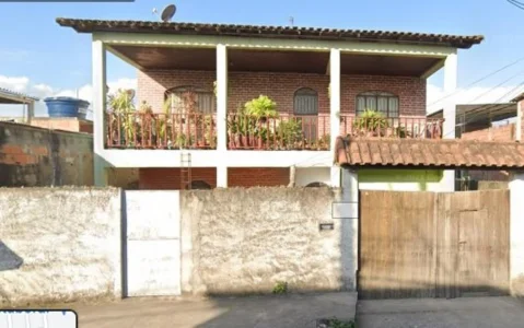 Sobrado com Garagem