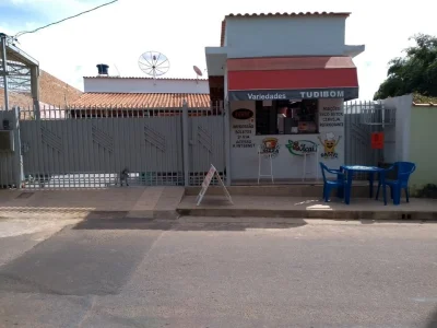 Vendo Casa com Ponto Comercial e Piscina