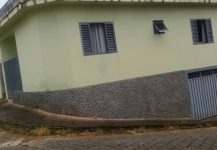 Vende de Casa em Cambui MG