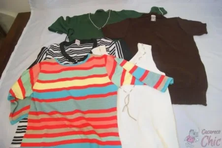 Lote com 100 Peças de Roupas Variadas