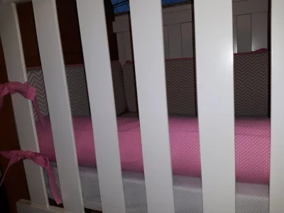 Berço com Colchão, Trocador, Kit Berço e Lençóis