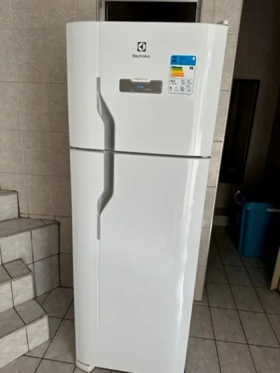 Geladeira Frost Free Electrolux Tf39 Branca 310l 127v