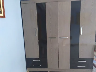 Roupeiro Seis Portas