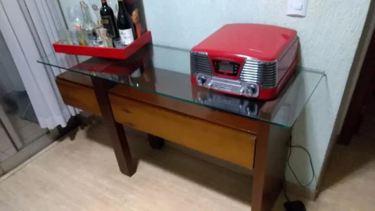Aparador de Imbuia com Vidro