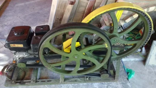 Moenda de Cana com Motor a Gásolina