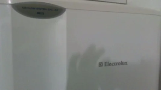 Vendo Geladeira Eletrolux