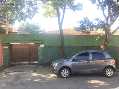 Casa a Venda no Brooklyn em Rua Tranquila Arborizada Super B