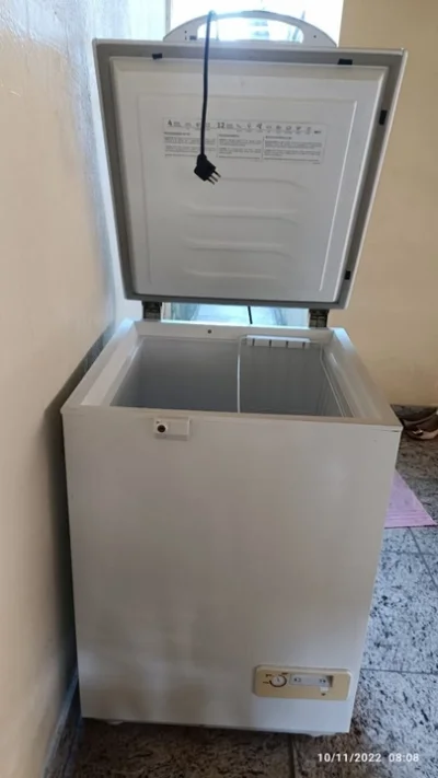 Vendo Freezer Horizontal Electrolux H160a