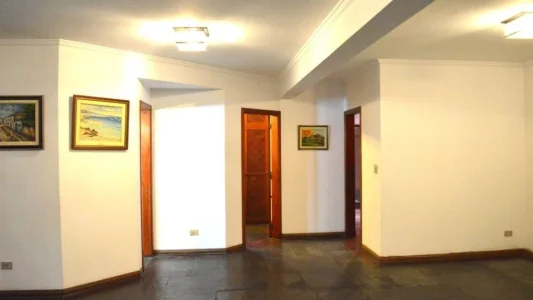 Oportunidade Valor Reduzido Sobrado de Lindo. São 4 Dormitór